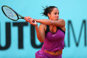 Madison Keys - Power And Precision Enlivened On The Tennis Court Wallpaper