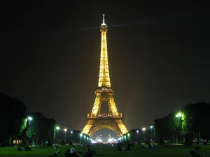 Magnificent Eiffel Tower Paris Wallpaper