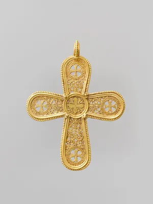 Magnificent Gold Christian Cross Wallpaper