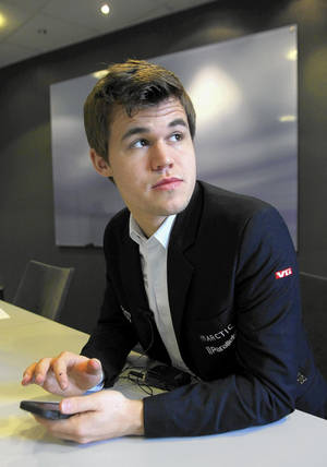 Magnus Carlsen Smartphone Wallpaper