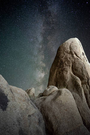 Majestic Cliffside Edge Wallpaper