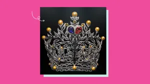 Majestic Filipina Miss Universe Crown Wallpaper