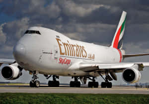 Majestic Flight – Boeing 747 Airplane Wallpaper