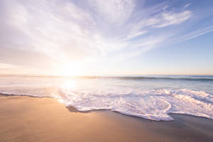 Majestic Ocean View At Twilight Wallpaper