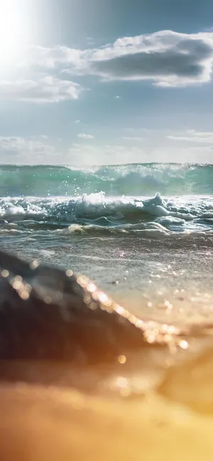 Majestic Ocean Wave Wallpaper