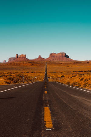 Majestic Road To Monument Valley On Iphone Screen Wallpaper