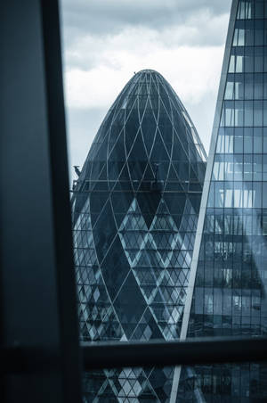 Majestic View Of The Gherkin Building Wallpaper