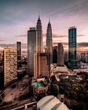 Malaysia Petronas Twin Tower Skyscrapers Wallpaper
