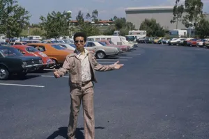 Man In Suit In Irvine Wallpaper