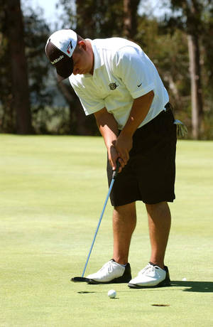 Man Playing Golf Phone Wallpaper