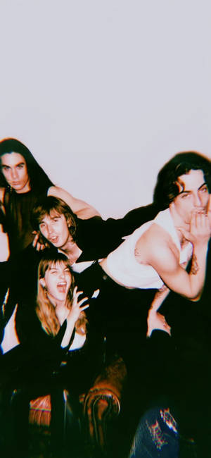 Maneskin Vintage Filter Photograph Wallpaper