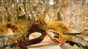 Mardi Gras Gold Glitter With Wine Glasses Wallpaper