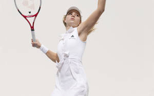 Maria Kirilenko All-white Wallpaper