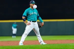 Mariners Eugenio Suarez White Gum Wallpaper