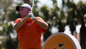 Mark Calcavecchia Wearing White And Orange Wallpaper