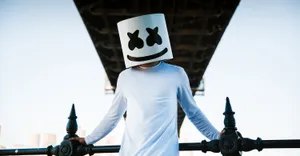 Marshmallow Dj In White Wallpaper