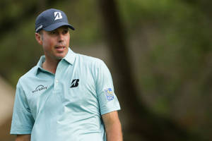 Matt Kuchar In Light Blue Shirt Wallpaper