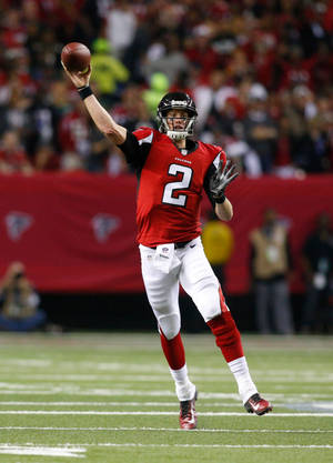 Matt Ryan Catching A Ball Wallpaper