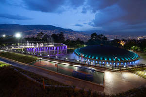 Medellin Parque Uva Wallpaper