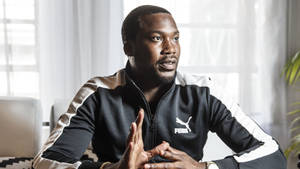 Meek Mill Looking Away Wallpaper