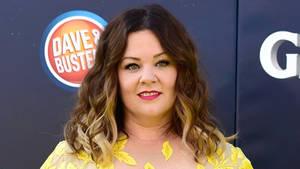 Melissa Mccarthy Ghostbusters Movie Premiere Portrait Wallpaper