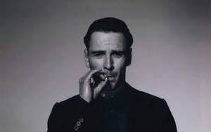 Michael Fassbender Smoking A Cigarette Wallpaper