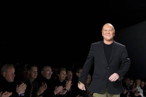 Michael Kors Walking Down The Catwalk Wallpaper