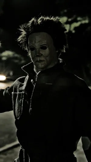 Michael Myers Phone Outside Wallpaper