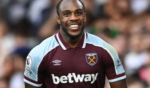Michail Antonio Smiling West Ham Wallpaper