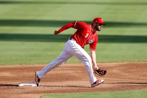 Mike Moustakas Reaching Low Wallpaper