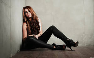 Miley Cyrus In A Corner Wallpaper