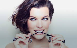 Milla Jovovich Beautiful Chic Photoshoot Wallpaper