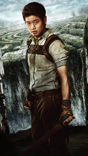 Minho - The Resolute Leader In Maze Runner Wallpaper