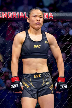 Mma Fighter Zhang Weili Fit Figure Wallpaper