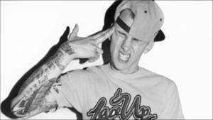 Monochromatic Mgk Lace Up Shirt Wallpaper