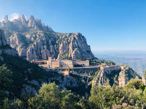 Montserrat Sunny Day Filter Wallpaper