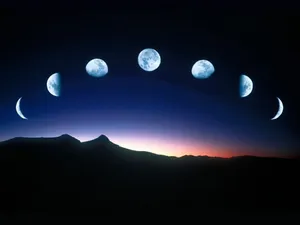 Moon 1024 X 768 Wallpaper