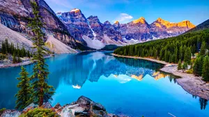 Moraine Lake Desktop Wallpaper