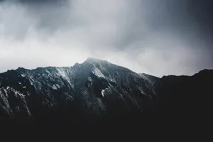 Mystic_ Mountain_ Peak_ Silhouette_4 K Wallpaper