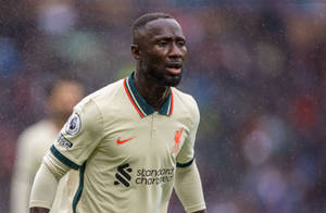 Naby Keita Beige Confused Wallpaper