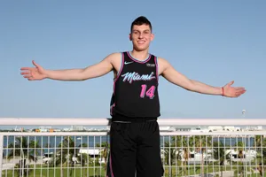 Nba Rising Star Tyler Herro Wallpaper