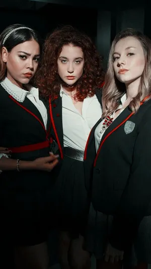 Netflix's Elite School Girls Wallpaper