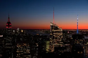 New York City Red And Blue Horizon Wallpaper