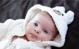 Newborn Baby Winter Outfit Wallpaper