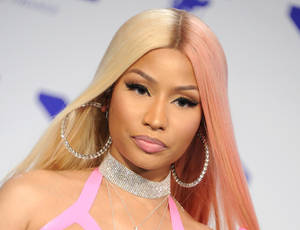 Nicki Minaj Half Pink And Blonde Wallpaper
