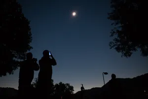 Night-like Solar Eclipse Wallpaper