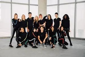 Now United Members All In Black Wallpaper