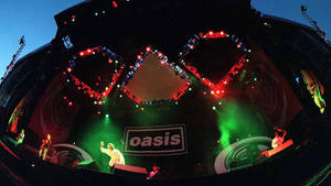 Oasis Wide Angle Wallpaper