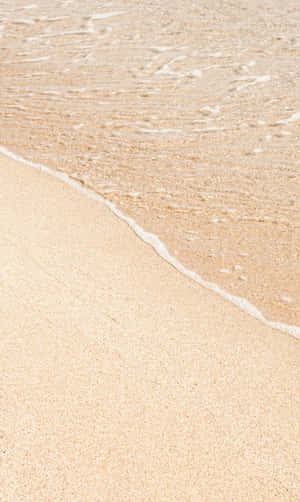 Ocean Beach Waves Hitting Sand Wallpaper