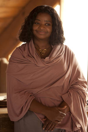 Octavia Spencer Divergent Movie Character Johanna Wallpaper